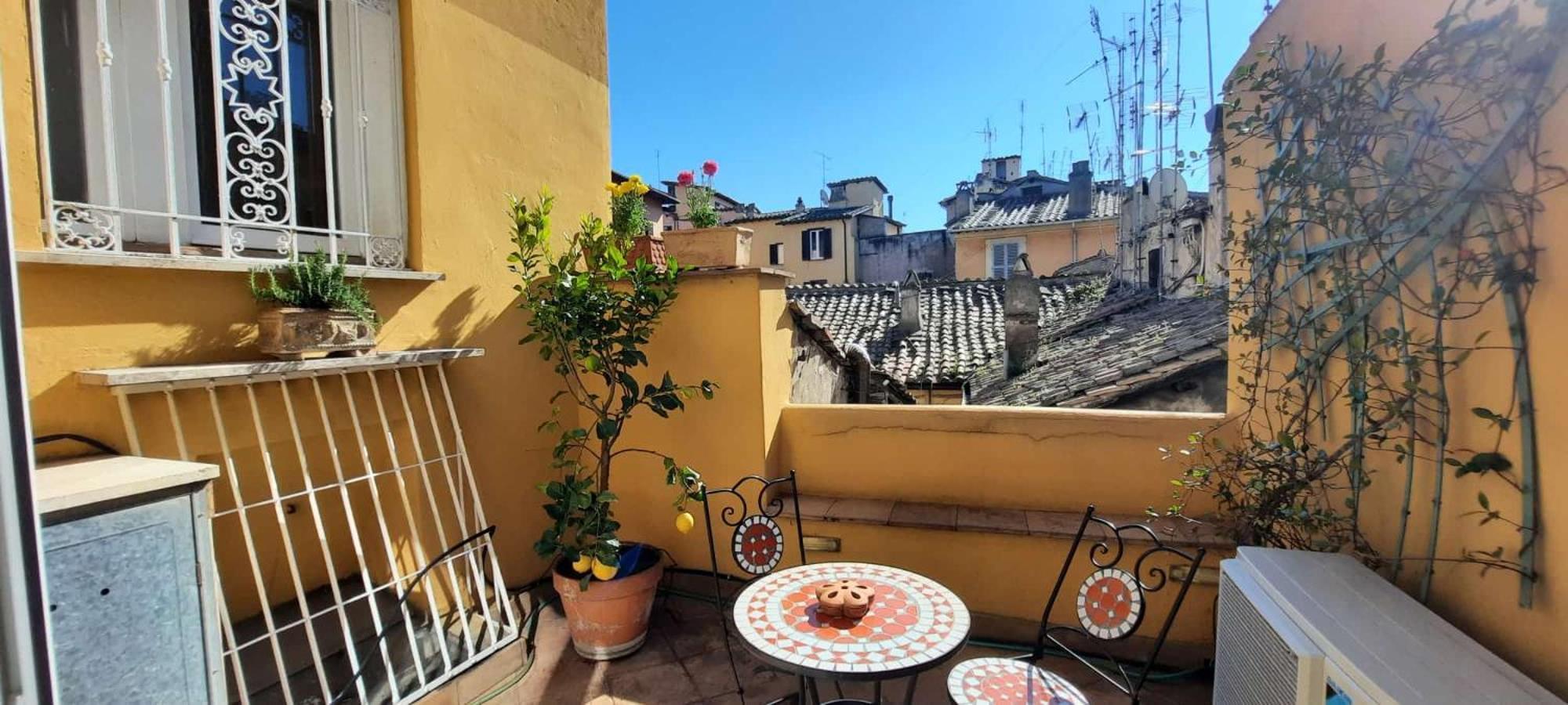 Stunning Campo De Fiori Apartment With Terrace Rom Exterior foto